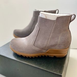 Sorel Evie Zip Bootie NWT